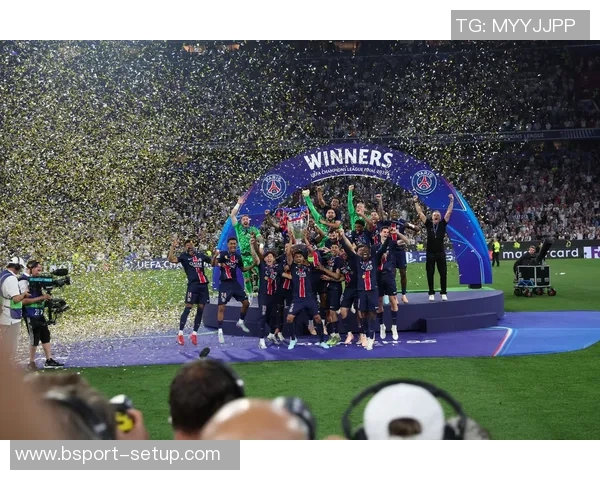 国米友谊赛大胜巴黎圣日耳曼绝杀时刻引发全场狂欢 国米友谊赛大胜巴黎圣日耳曼绝杀时刻引发全场狂欢