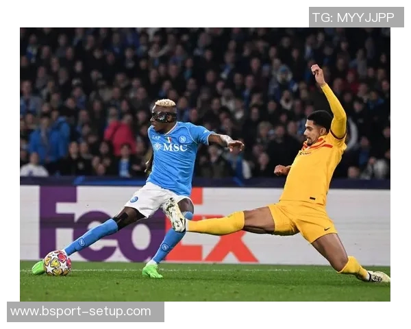 西甲焦点战：巴黎圣日耳曼轻取那不勒斯红牌事件引发全场热议