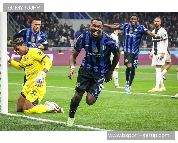 世界杯惊现冷门马竞逆转曼联神扑瞬间震撼全场 世界杯惊现冷门马竞逆转曼联神扑瞬间震撼全场