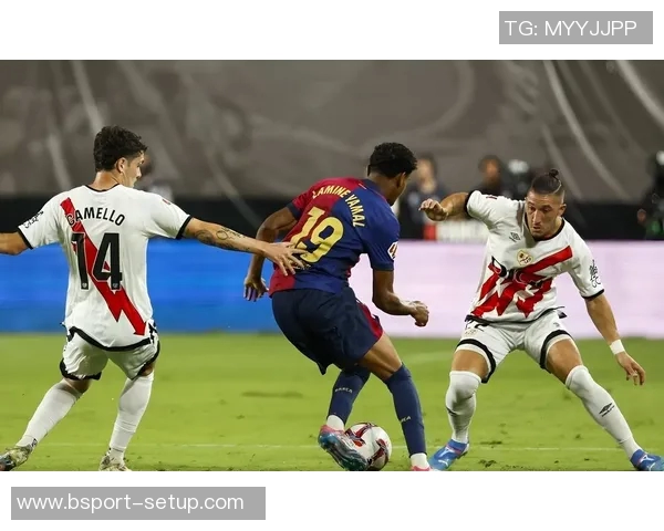 英超赛场惊现冷门巴萨与国米战成平局引发全场震惊 英超赛场惊现冷门巴萨与国米战成平局引发全场震惊