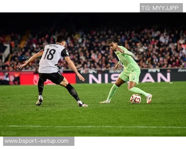 国王杯激战拜仁大胜巴萨帽子戏法引爆全场激情时刻回顾