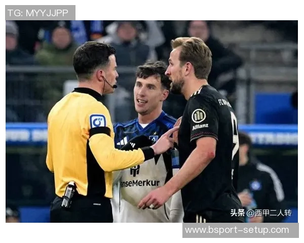 西甲激战：拜仁与曼联战成平局乌龙球引发争议判罚全场沸腾