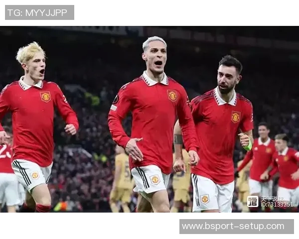 英超焦点战利物浦与曼联激战成平转会传闻引发热议