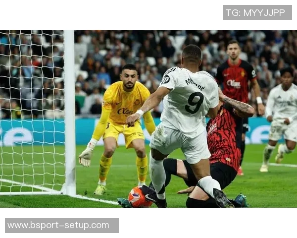 中超激战曼联与皇马战平引发全场热议精彩集锦回顾